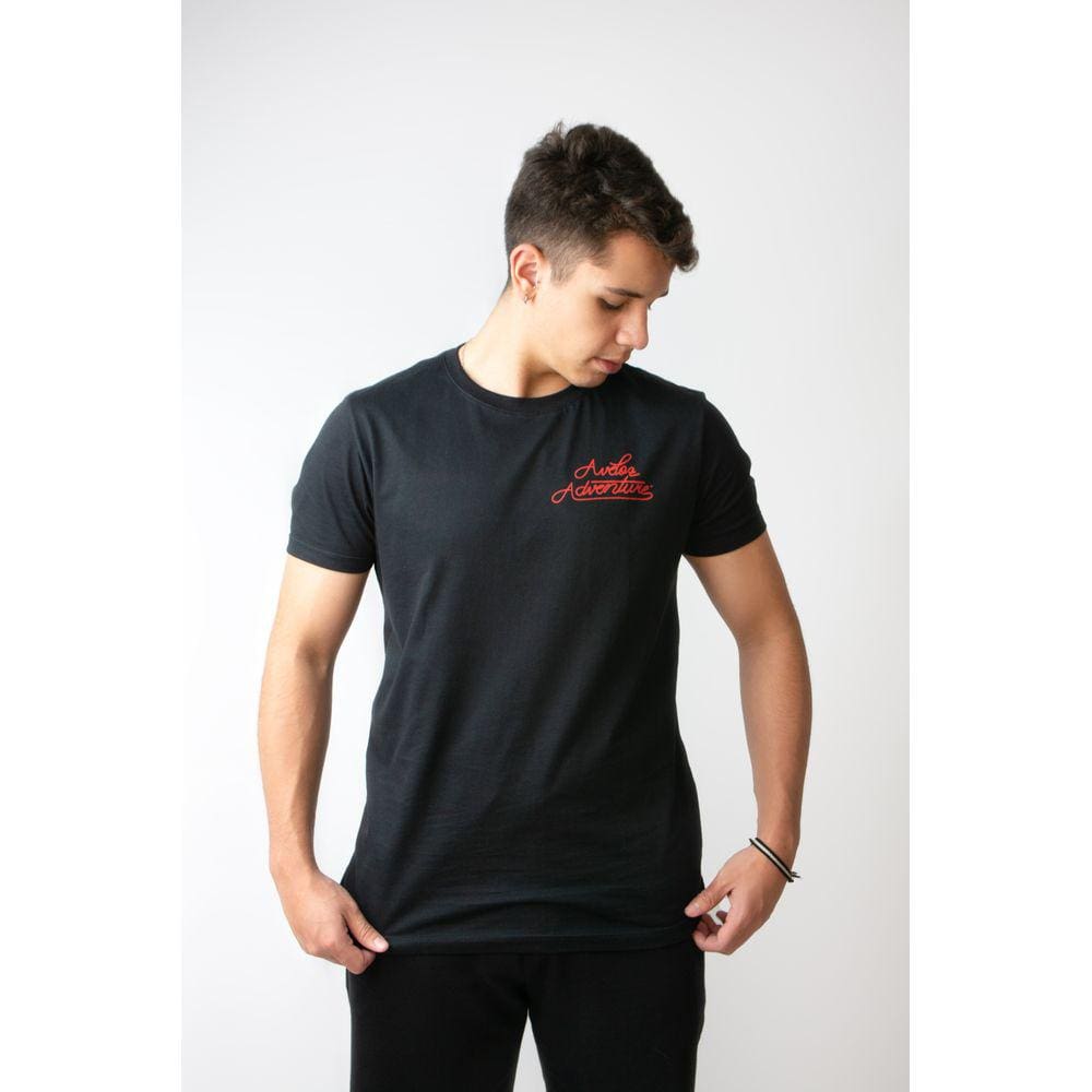 Camiseta Aveloz Adventure- Preta