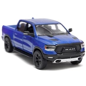 Veiculo Miniatura Dodgeram Veiculo Para Brincar E Colecionar