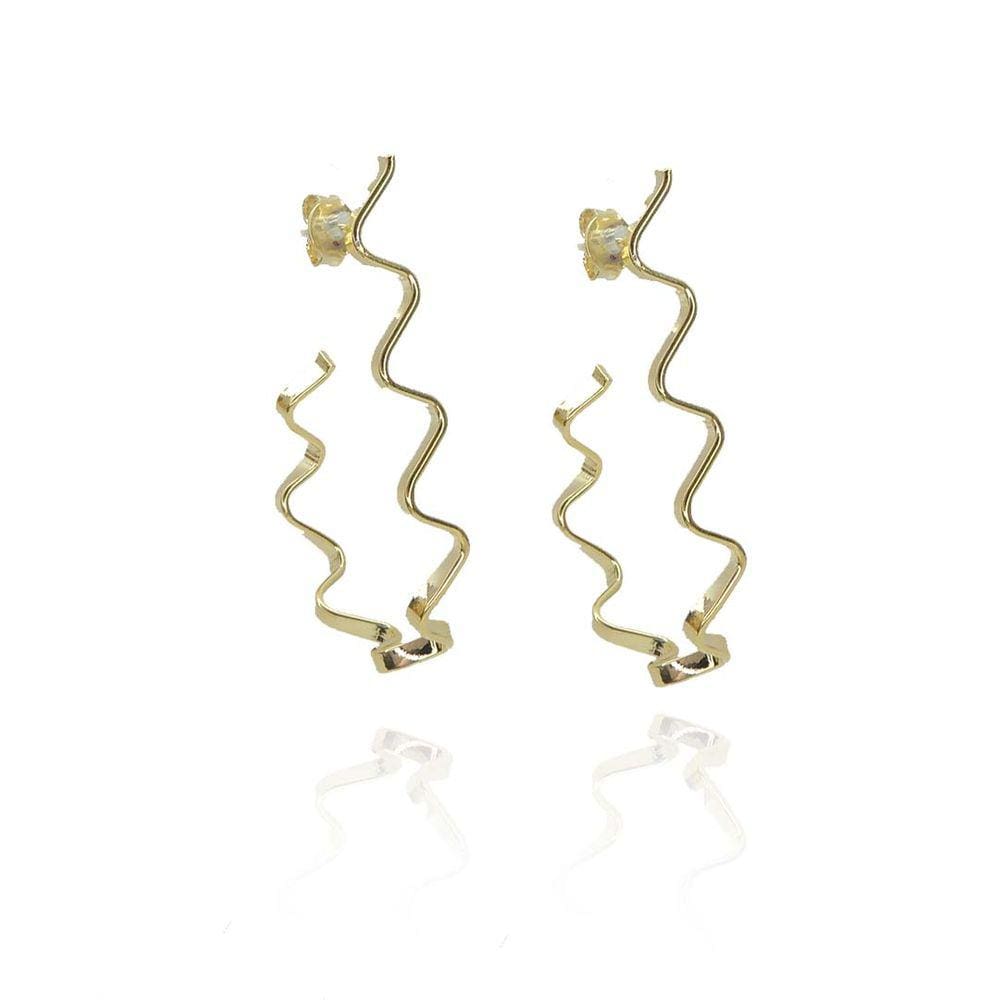 Brinco Argola Forma De J Trabalhada Folheado Em Ouro 18k