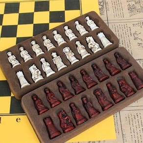 Jogos de tabuleiro antigo pequeno tabuleiro de xadrez de couro-qing bing peças realistas personagens