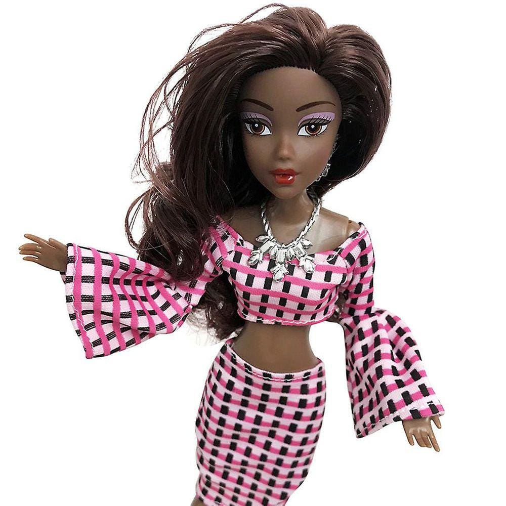 Boneca africana bebê com juntas móveis
