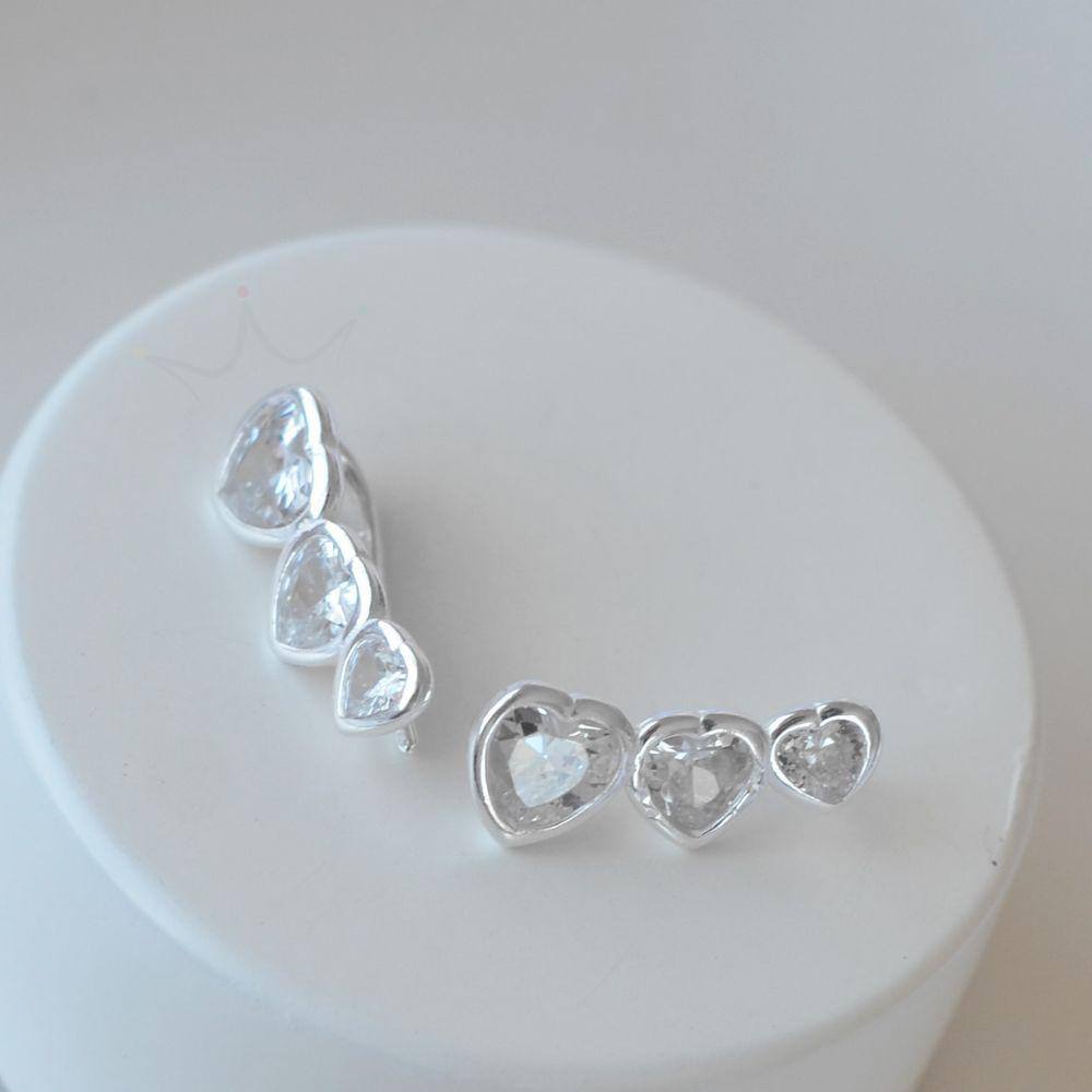 Brinco Earcuff  Corações Cravejados - Prata