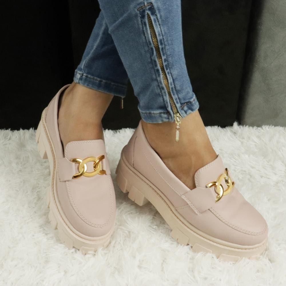 Mocassim Feminino Tratorado: O Toque de Modernidade que Seus Pés Merecem Rosa