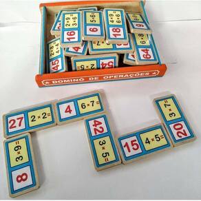 Dominó Multiplicação de Madeira - 28 Peças - Brinque e Leia