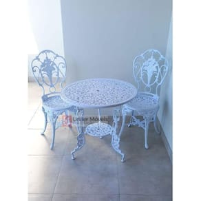 Conjunto de Mesa para Jardim Chinês com Mesa de 3 Pés e 2 Cadeiras em Alumínio Fundido Unifer Móveis