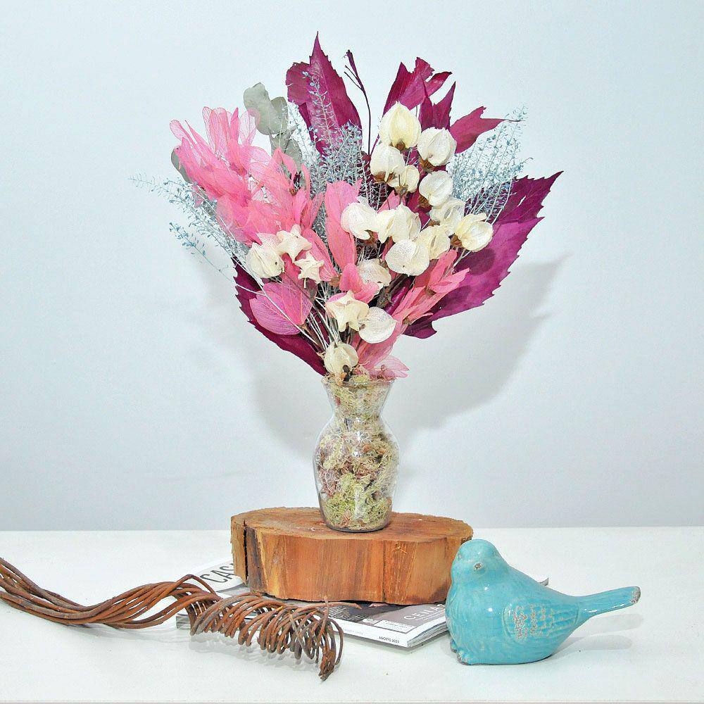 Arranjo de flores desidratadas petit tons rosê + vaso de vidro