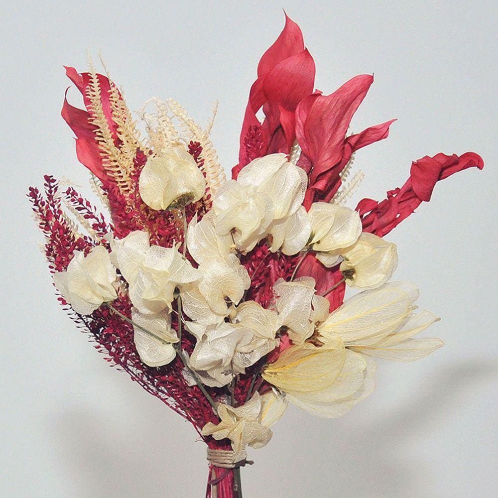Buquê de flores desidratadas decoração folhas vermelhas