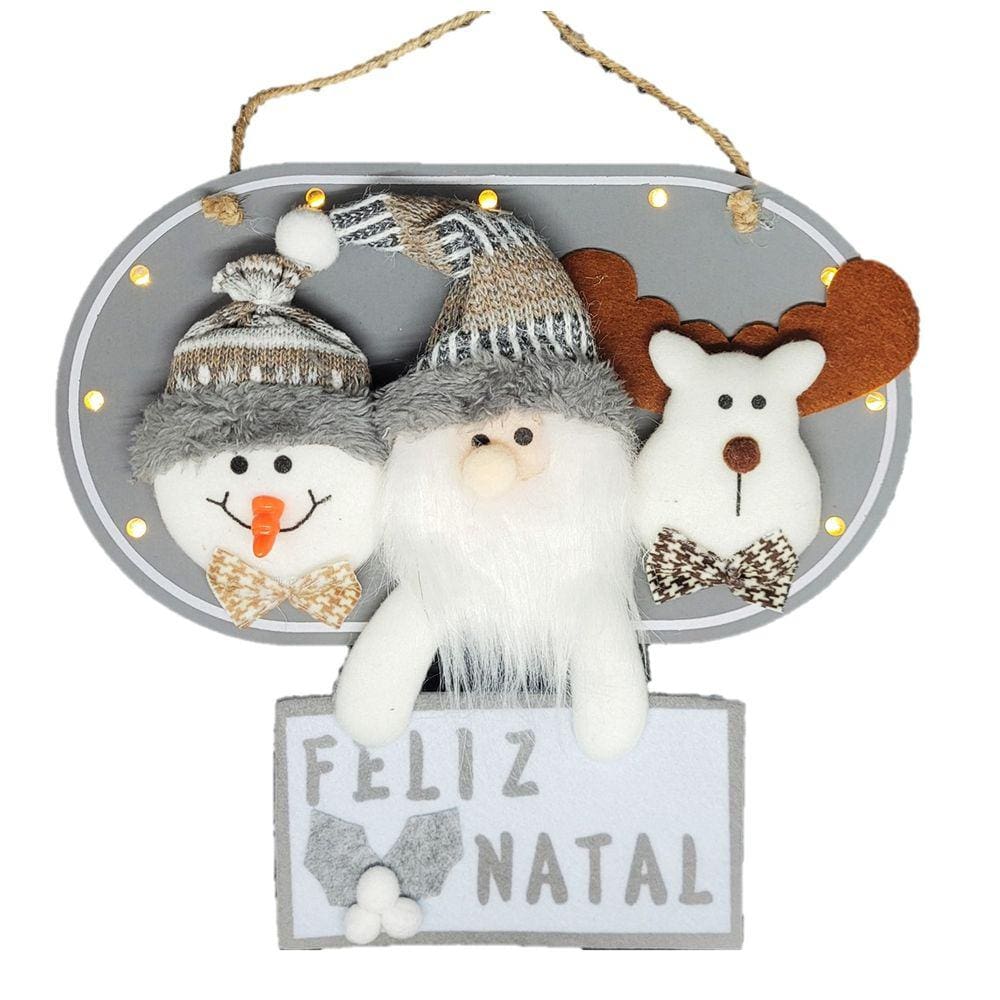 Placa Madeira Iluminada LED Trio Bonecos Pelúcia Feliz Natal Cinza 28cm - Master Christmas
