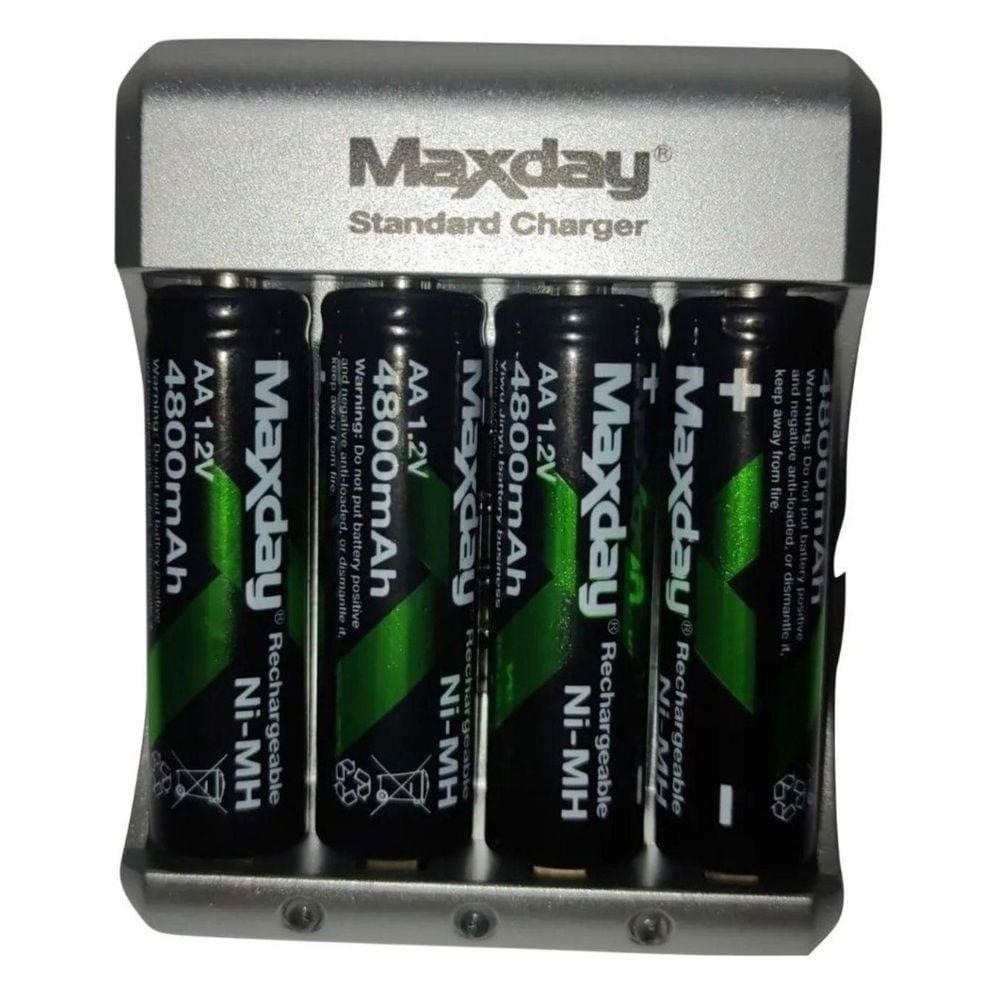 Carregador Bivolt 4 AA/AAA + 1 Bateria 9V - 8 a 12h de Carga