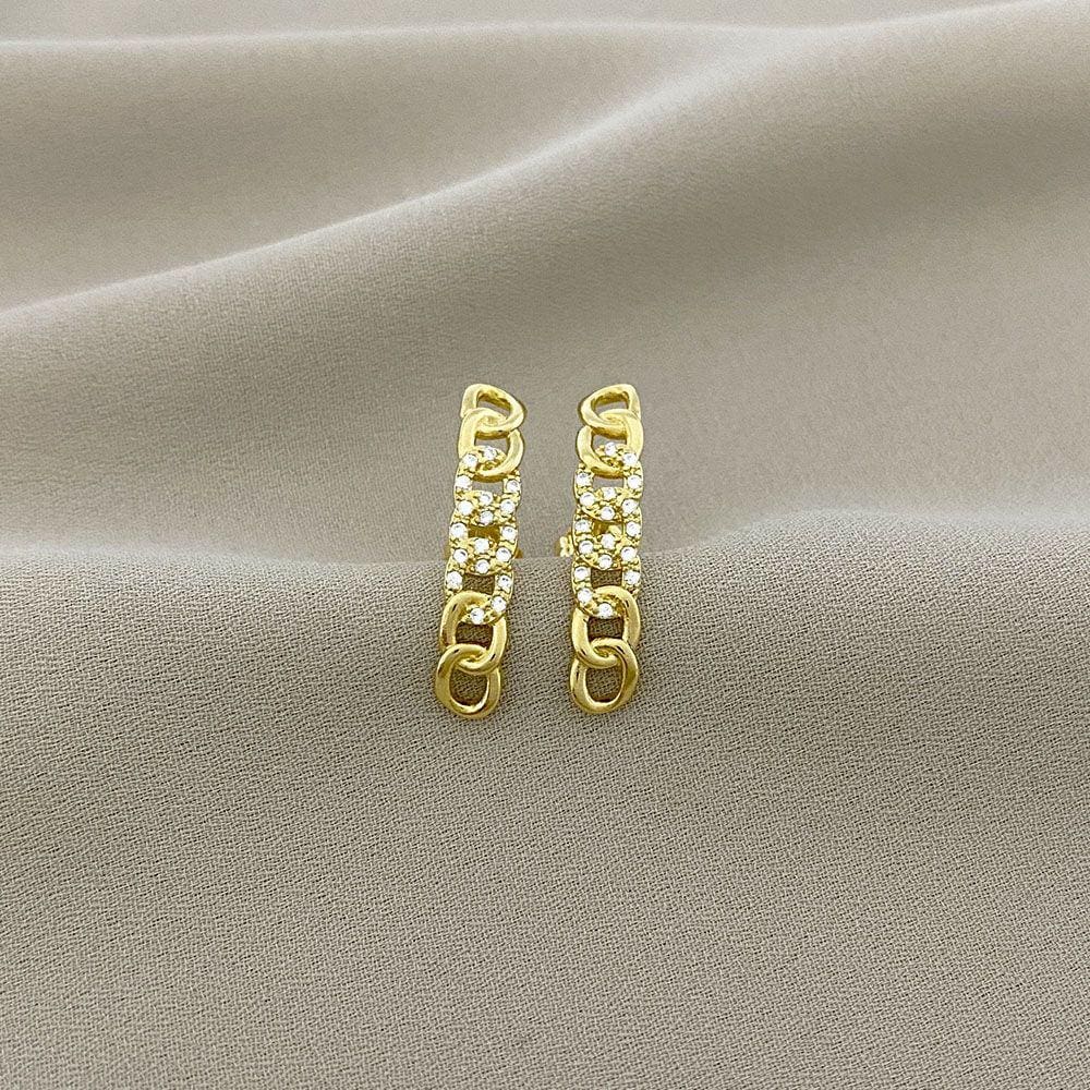 Brinco Ear Hook Elos com detalhes em Zircônia