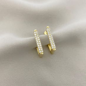 Brinco Argola Retangular Aberta Cravejada com Zircônia
