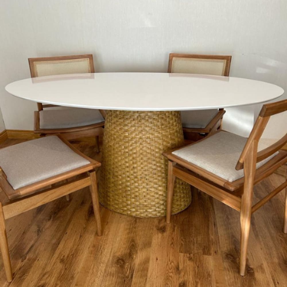 Mesa De Jantar Cone Oval 140x90 cm Tampo Laca Branca Base Fibra Natural