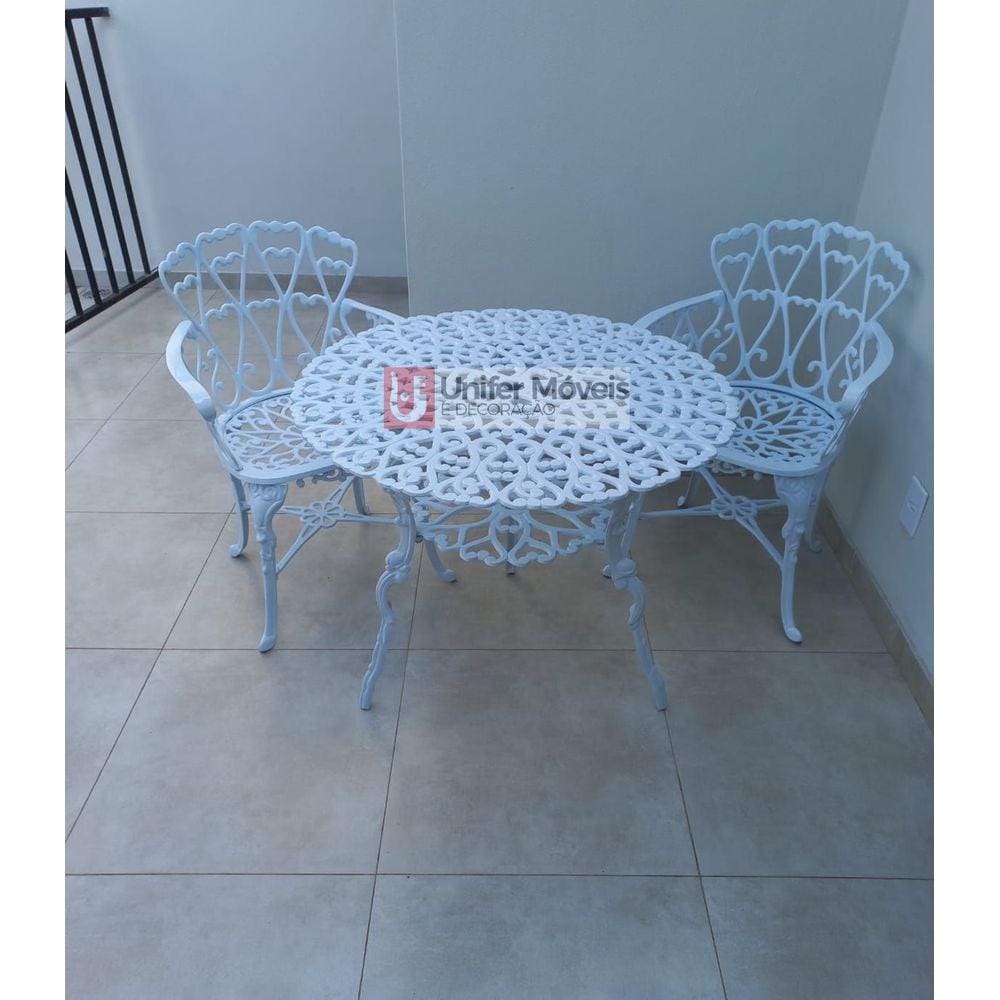 Conjunto de Mesa para Jardim Viena com 2 Poltronas e Mesa Alta em Alumínio Fundido Unifer Móveis