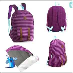 Mochila juvenil lista com detalhes frontal em fivela