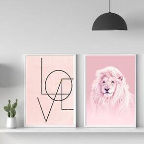 Kit 2 Quadros Leão Rosa Love 33x24cm - Madeira Branca