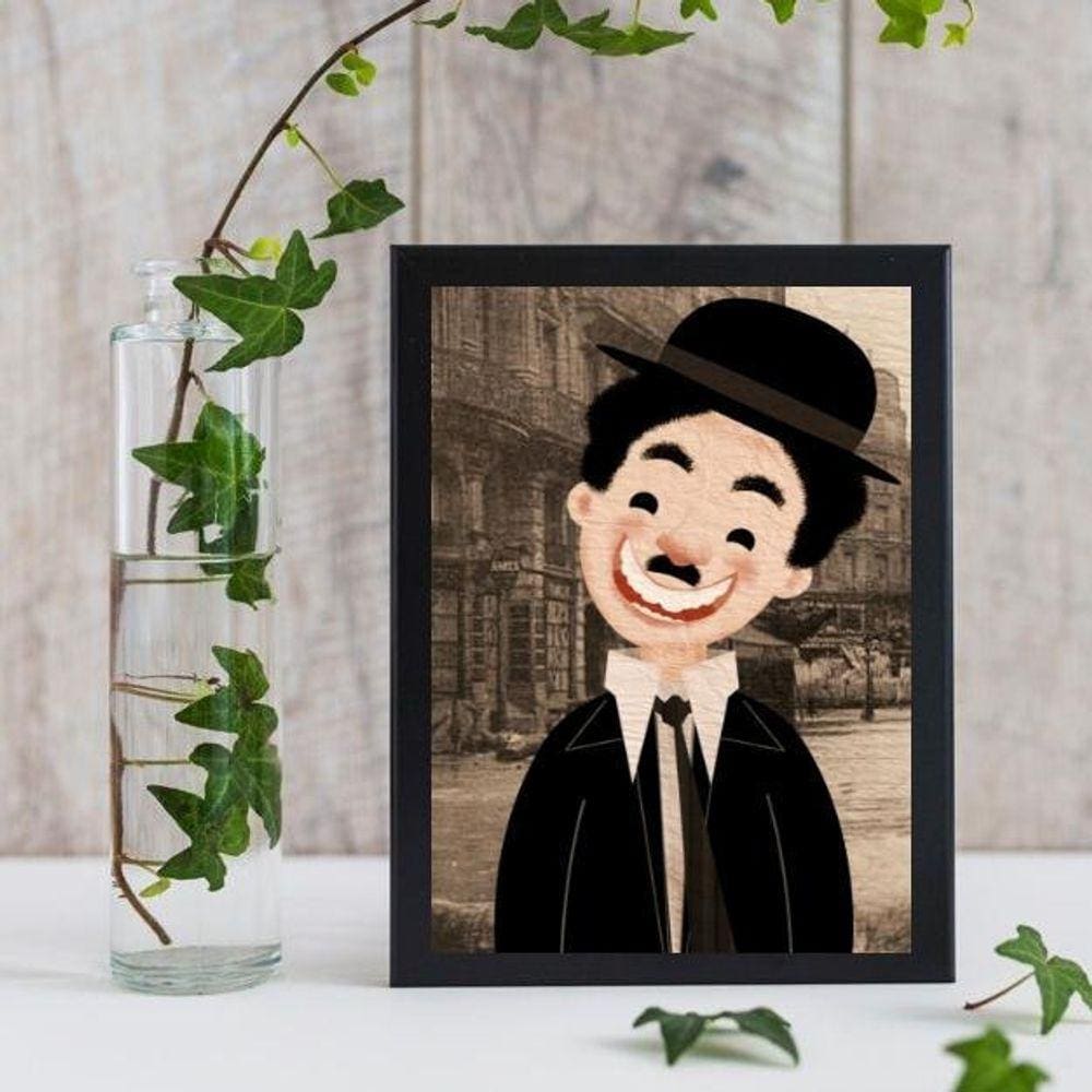Quadro Charlie Chaplin 45x34cm - Vidro e Moldura Branca