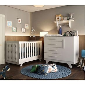 Conjunto para Quarto de Bebê com Cômoda de Bebê Berço com Capitone e Prateleira Retrô Móveis Peroba Branco Brilho/Corino Branco