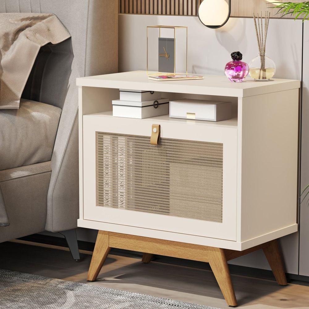 Mesa Cabeceira Jb 2300 com Porta em Rattan e Puxador de Couro Pérola