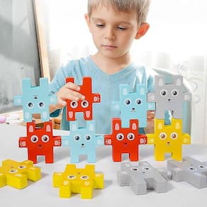 Brinquedos infantis, blocos de madeira, quebra-cabeças, chalé intelectual