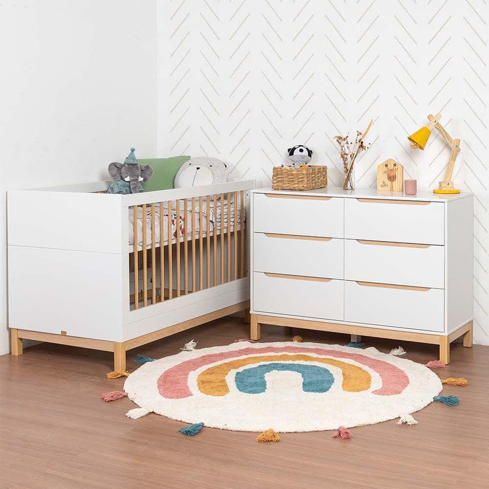 Kit Quarto Infantil Cozy Branco com Carvalho – Berço + Cômoda