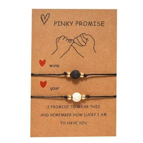 Pulseira Casal Fecho Dourado Pedra Bola Preta Branca R5546