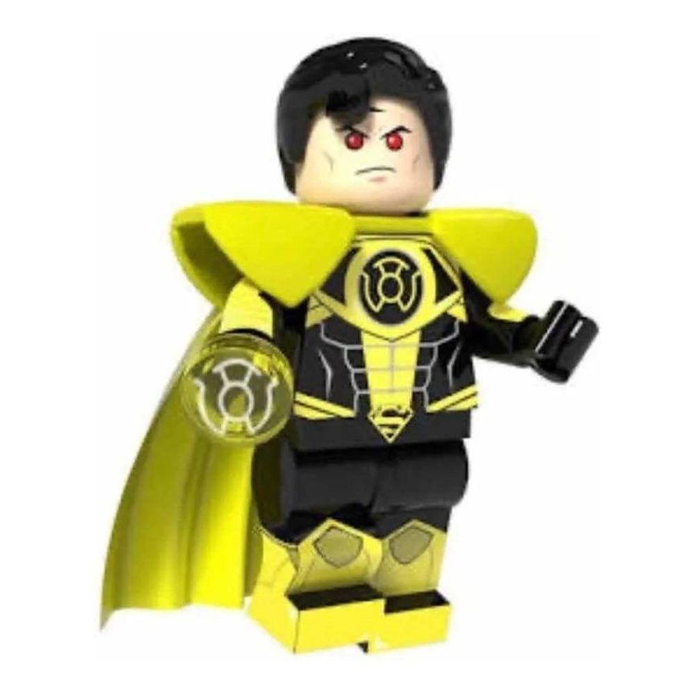 Boneco Blocos De Montar Superman Lanterna Amarela