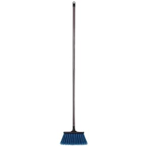 Vassoura Multiuso Nylon Com Cabo Madeira - 1,20M - Nobre