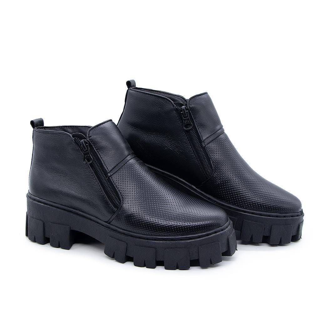 Bota Casual Feminina Couro Tratorada Cano Curto Estilo