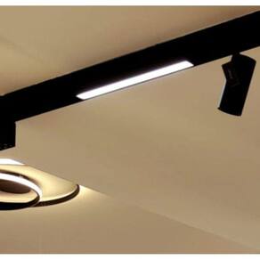 Plafon System Preto 2,2cm X 30,2cm X 4,4cm 1xled Integrado 10w 4000k 330lm Ip20 Preto