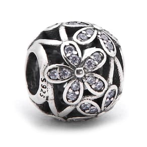 Berloque Prata 925 com Zircônias | Pavê Floral 7x9mm