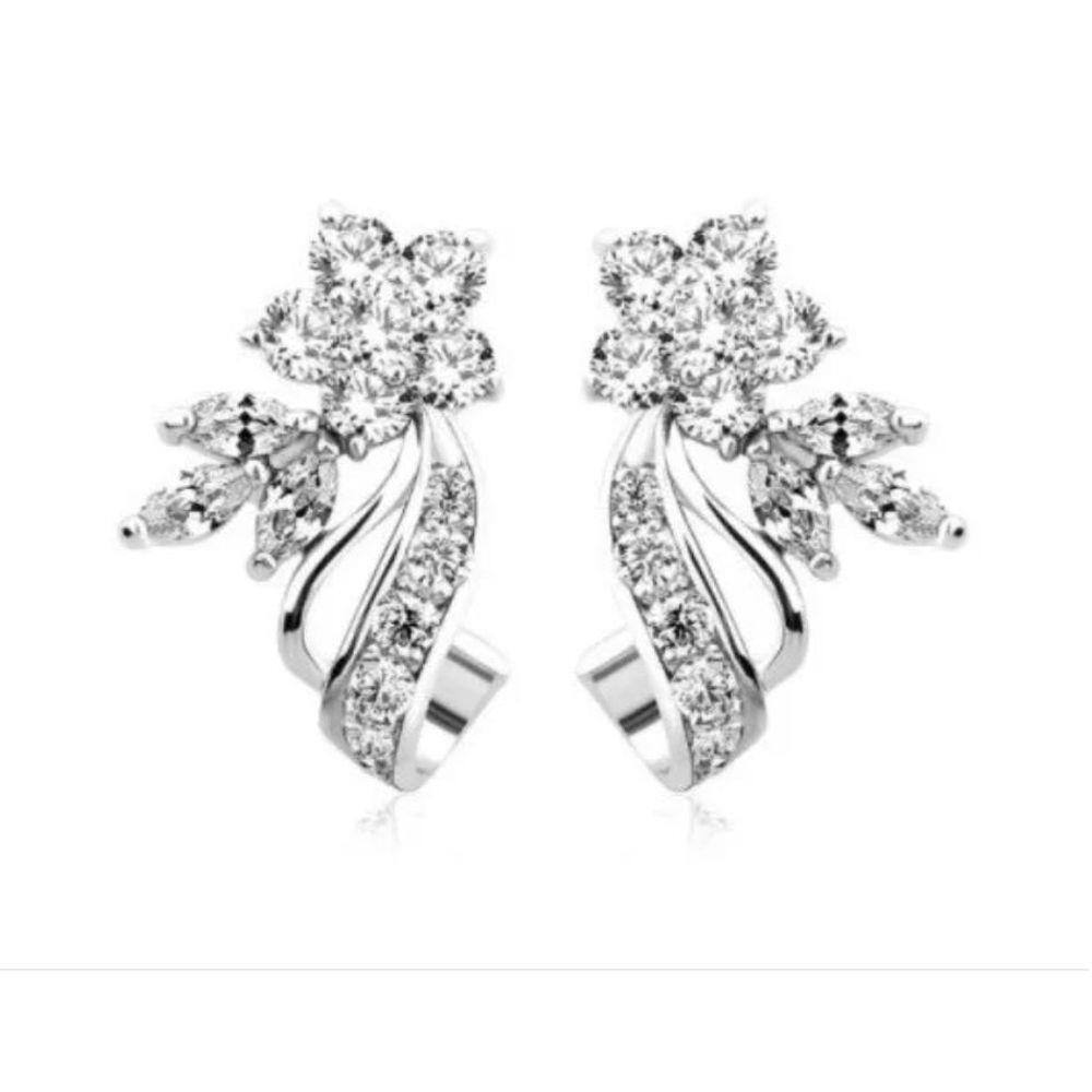 Brinco Prata Delicado Com Strass Noiva Pequeno.