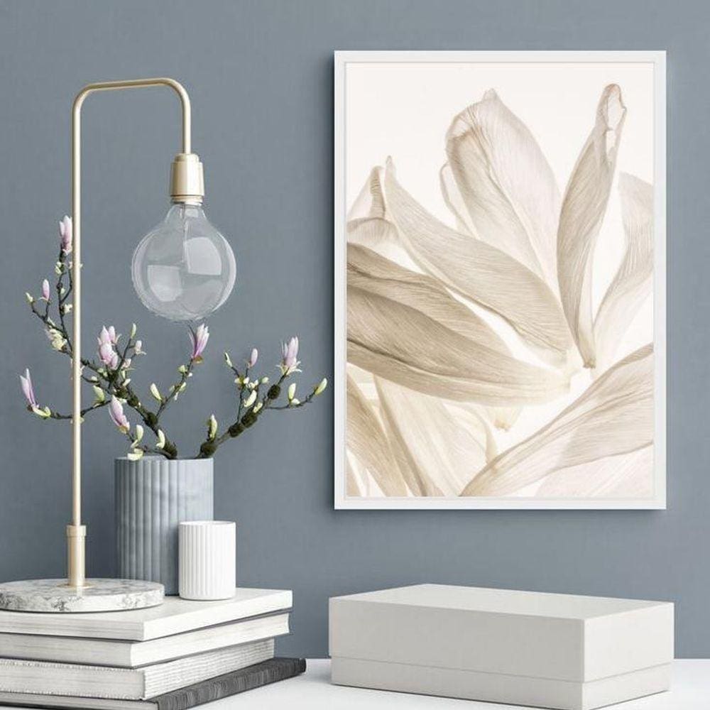 Quadro Decorativo Pétalas Brancas Fundo Branco 45X34Cm