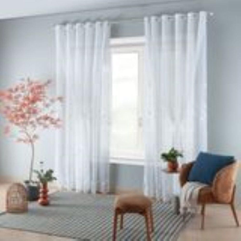 Cortina para quarto ou sala voil brisa floral branco 2,50x3,84m para varão de 3,00m.