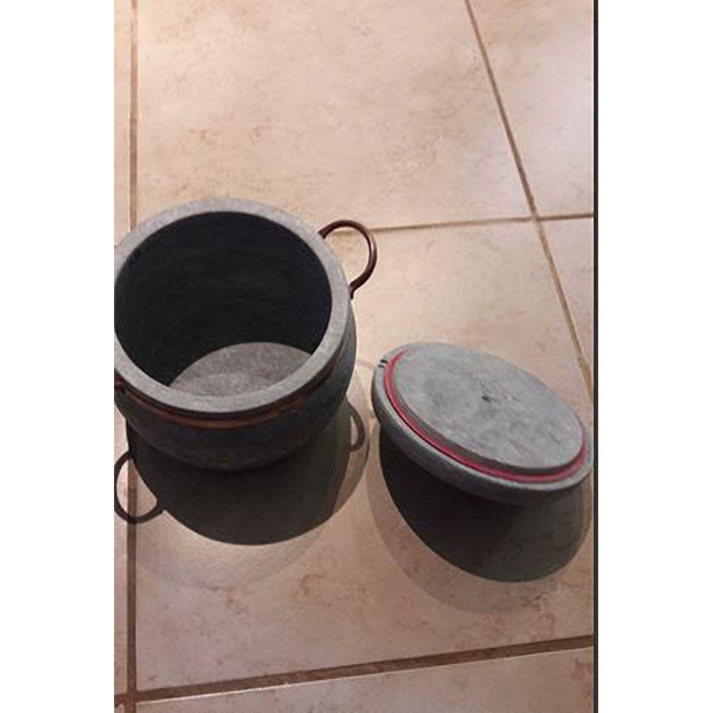 Panela de pressão em pedra sabão  número 3