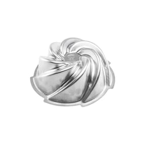Forma Decorativa Bolo Vulcão Alumínio 21x9cm - Caparroz