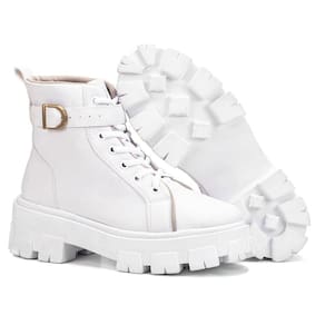Coturno Feminino Casual com Amarração e Detalhe de Fivela Conforto e Estilo Urbano Branco