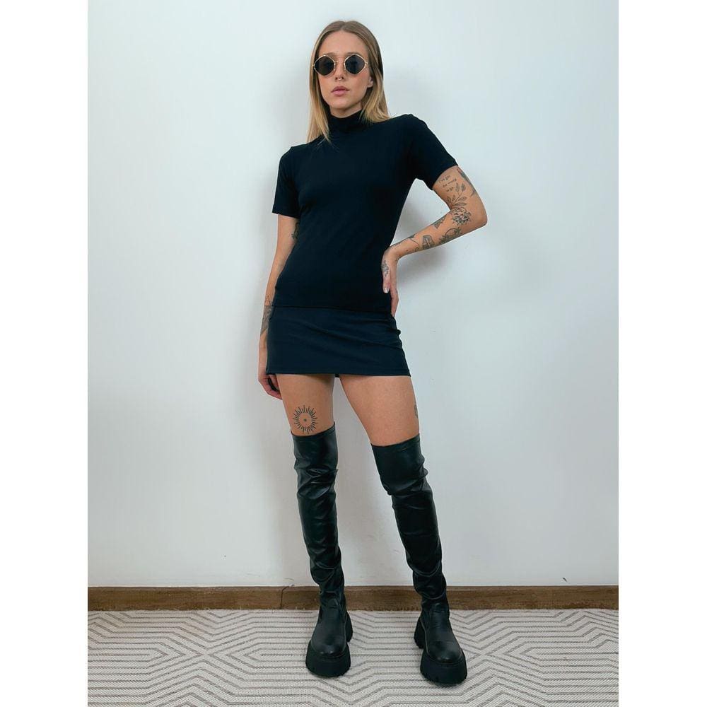 Blusa Gola Alta Manga Curta Em Viscolycra-Preta
