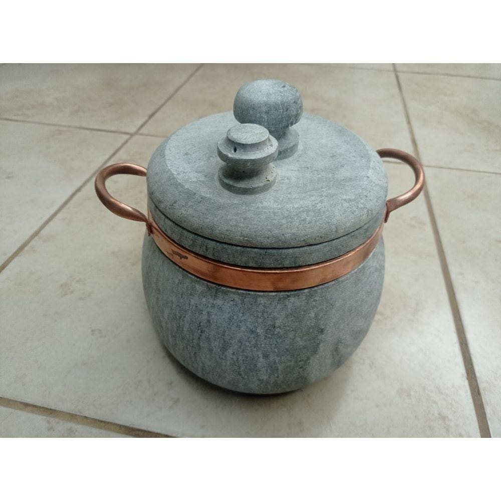Panela de pressão em pedra sabão  número 4