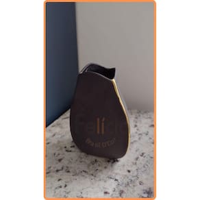 Vaso Formas Gold em porcelana Preta e Ouro 14x10x10cm - Atelier Le Motif