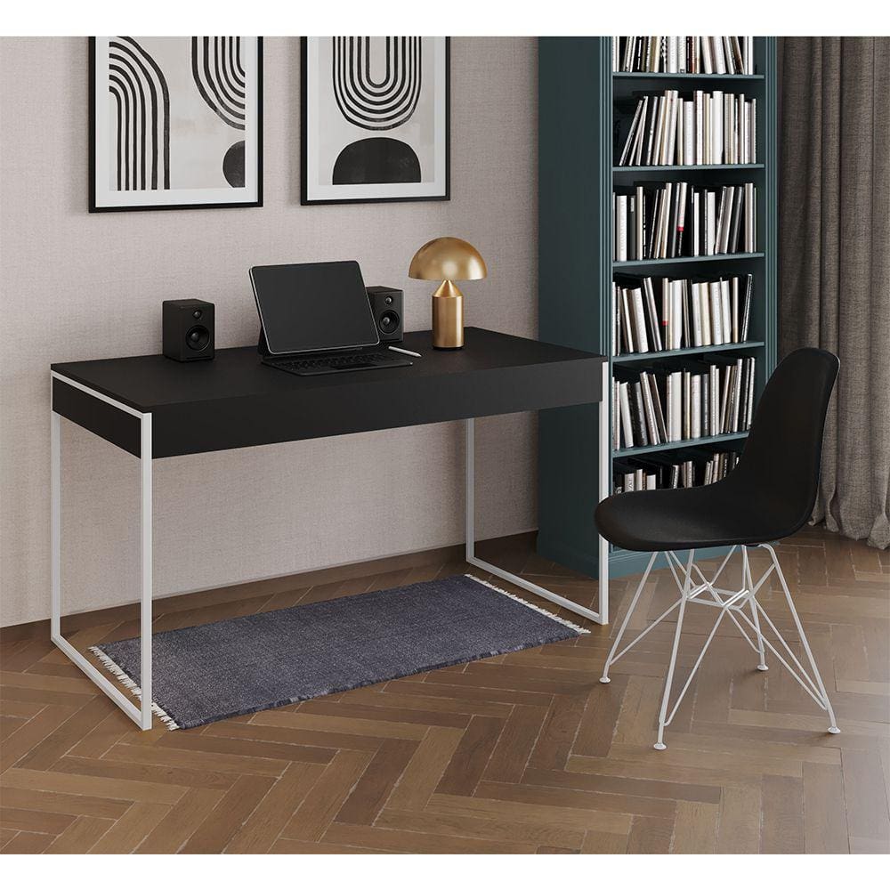 Escrivaninha Industrial Escritório Malta Preta 137x53cm com 1 Cadeira Eames Eiffel Preta Base Ferro 