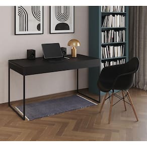Escrivaninha Home Office Estilo Industrial Malta Preta 137x53cm Ferro Preto com 1 Poltrona Preta Eam