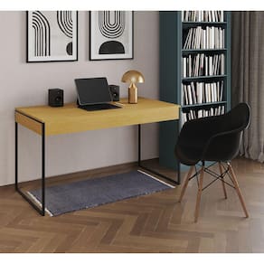 Escrivaninha Home Office Estilo Industrial Malta Canela 137x53cm Ferro Preto com 1 Poltrona Preta Ea