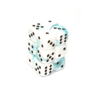 Conjunto de dados Chessex Gemini Teal & White com preto 16 mm d6 (12)