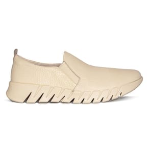 Tênis Slip On Usaflex Feminino Em Couro e Elástico Casual AK2704