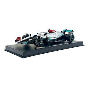Miniatura Fórmula 1 Mercedes Benz W13 E Performance - AMG Petronas - #63 George Russel (2022) - 1:43 - Burago - C/ Acríl