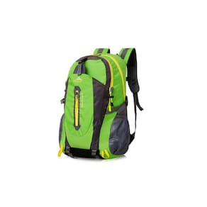 Mochila Outdoor Sports Trekking 35 litros preta de nylon