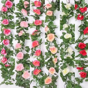 Decoração de flores trepadeiras com tiras de plantas artificiais