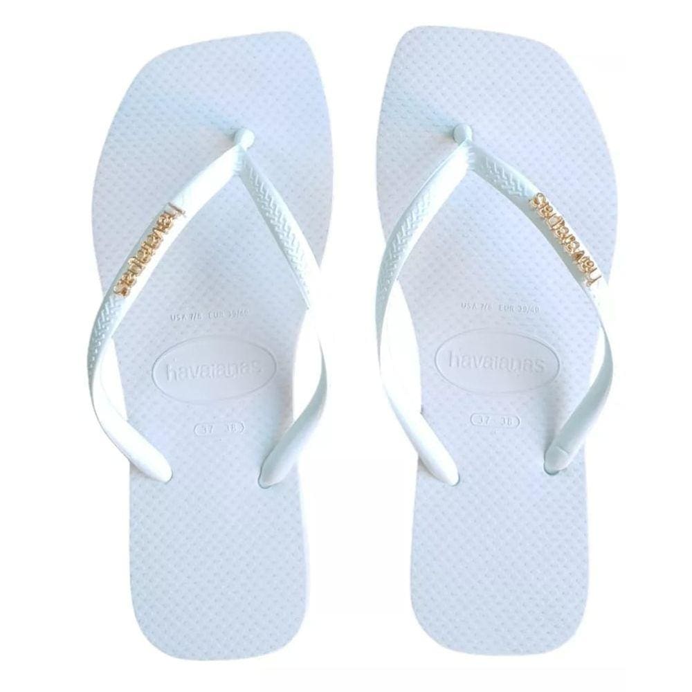 Chinelo Havaianas com Plaquinha Metalizada
