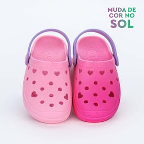 Babuche Bebê Menina Mar e Cor Muda de Cor no Sol Rosa
