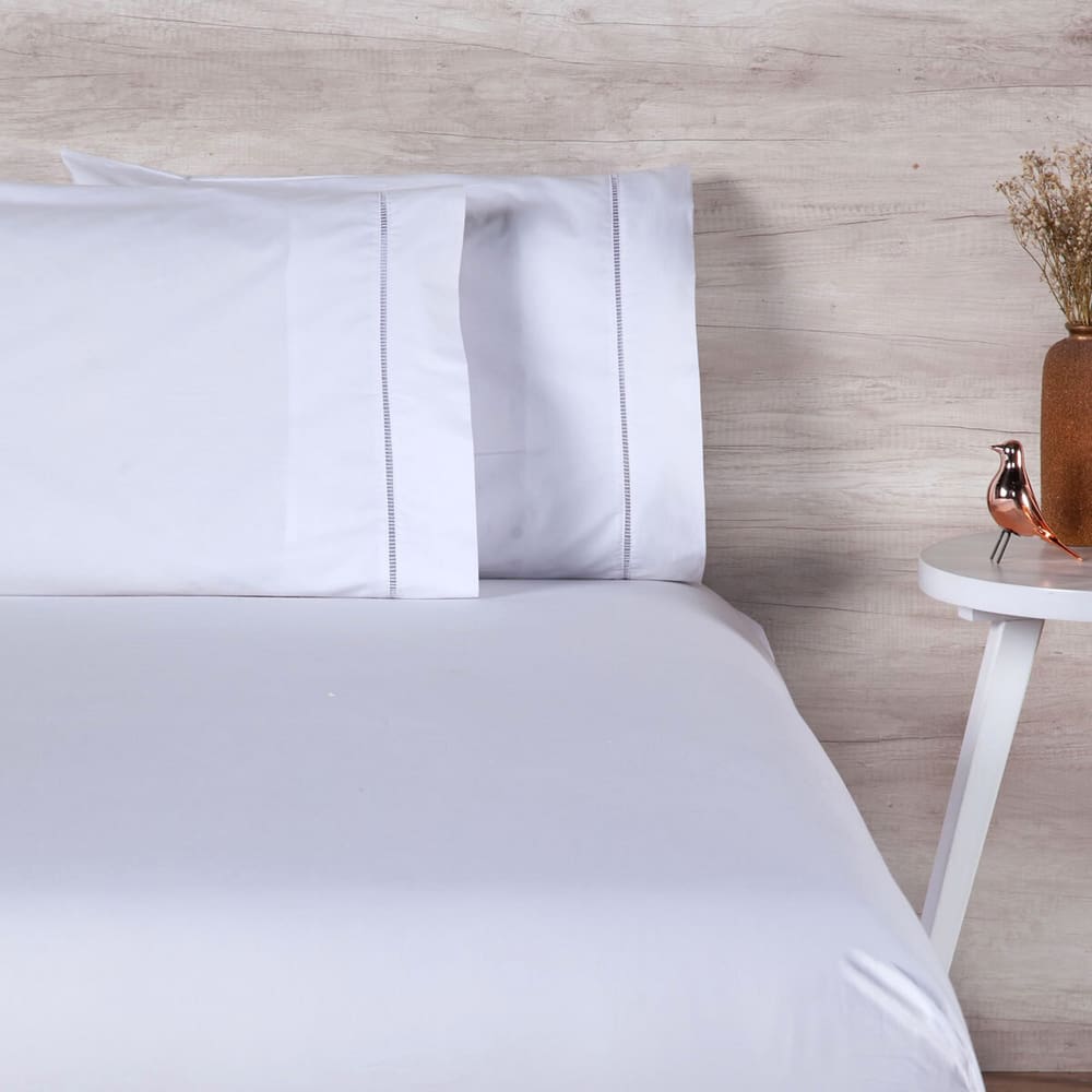 Jogo de Cama Solteiro Lençol com Elástico 200 Fios Ponto Palito Branco 02 Peças